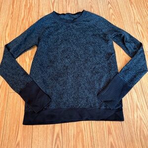 Lululemon Swiftly Breathe Long Sleeve size 6